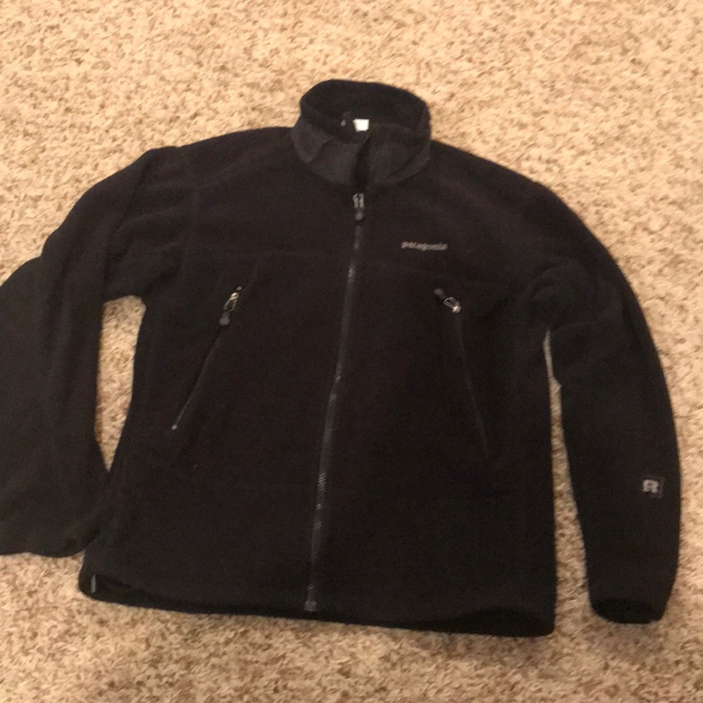 Pategonia Black Zip Up Fleece Jacket